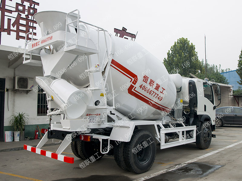 三环水泥搅拌车