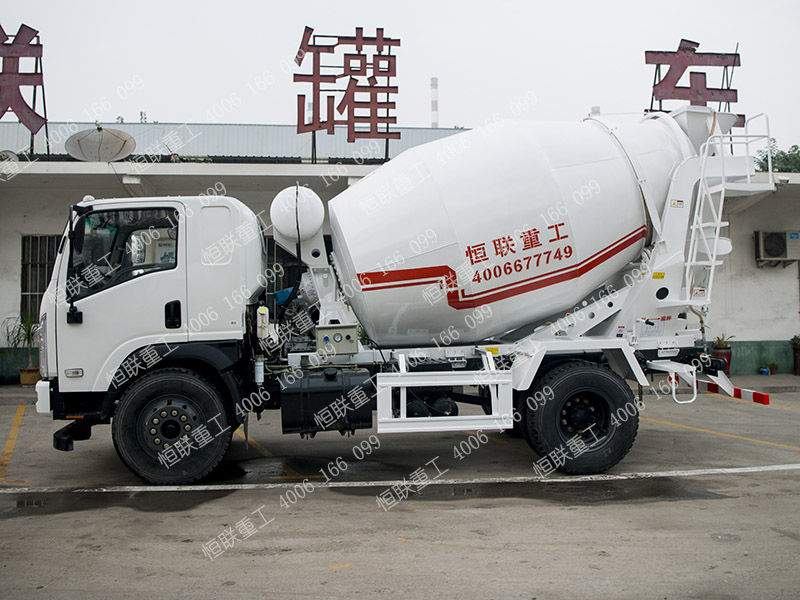 三环小型搅拌车图片